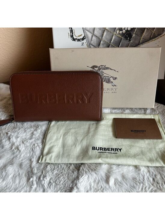 Burberry Handbags - Burberry Elmore Leather Zip Around Wallet